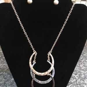 Necklace earring set